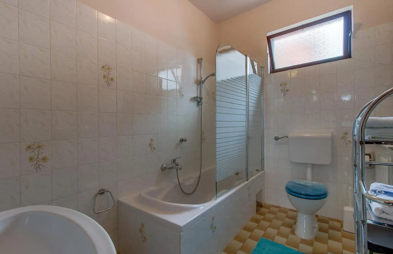 Apartments By The Sea Mali Losinj